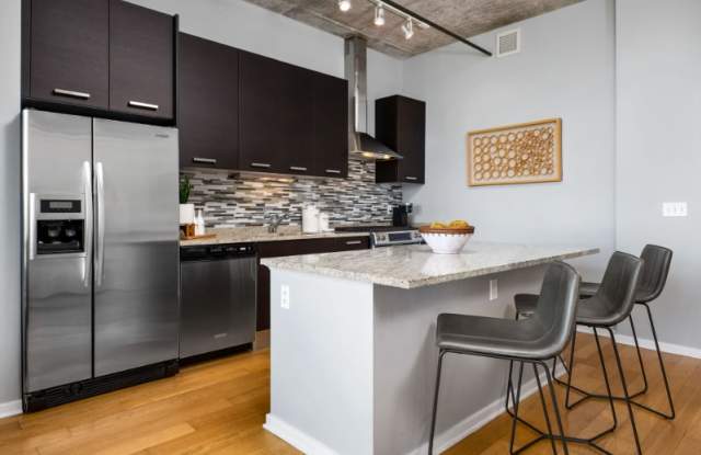 283 West Roosevelt Rd.