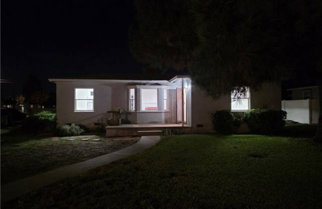 Photo of 703 E Colton