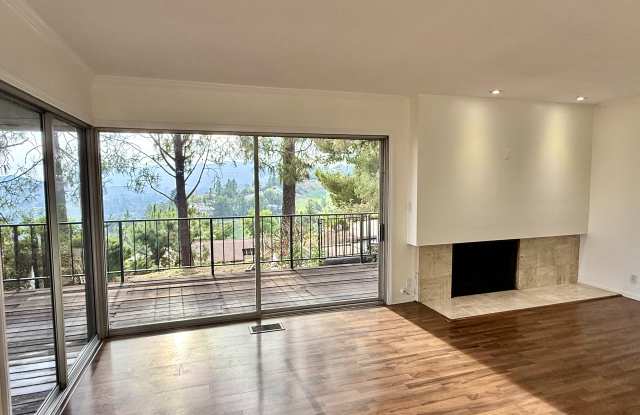 490 Starlight Crest Drive