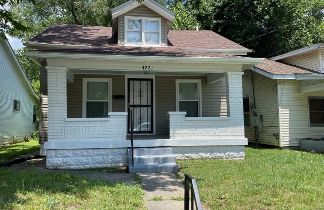 4221 Sunset Ave - 4221 Sunset Avenue, Louisville, KY 40211