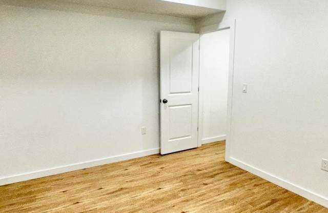 834 N BROAD Street unit: 4