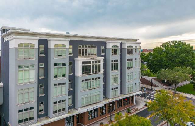 Photo of Executive Furnished Loft in Downtown Lakeland