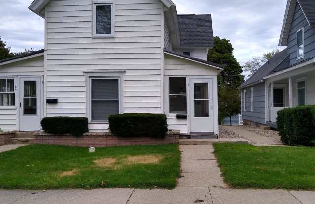 Photo of 325 Ives #1