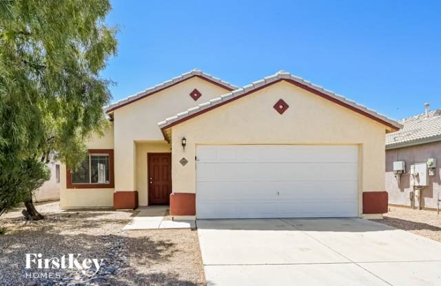 2367 West Rousseau Street - 2367 West Rousseau Street, Casas Adobes, AZ 85741