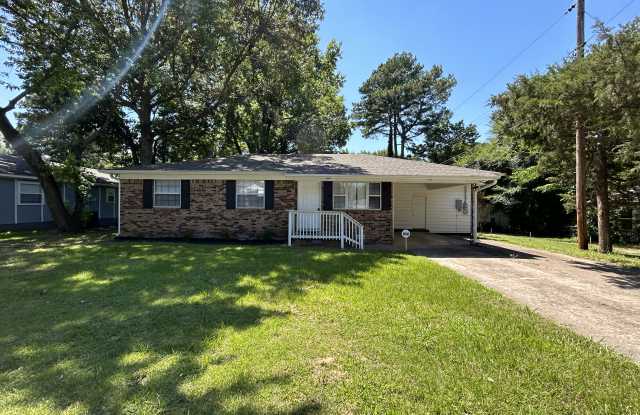 Photo of 916 South Rd