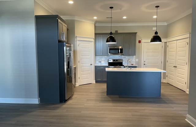 439 Roanoke Roa - 101