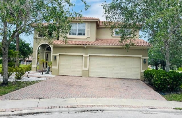 3876 W Whitewater Ave - 3876 West Whitewater Avenue, Weston, FL 33332