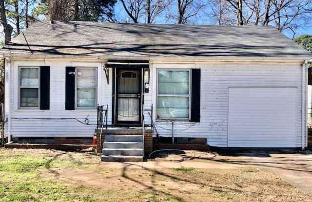 NEW PRICE  $300 OFF MOVE IN SPECIAL-CUTE SOUTH BOSSIER HOME-FRESH PAINT-NEW FLOORS-CLEAN