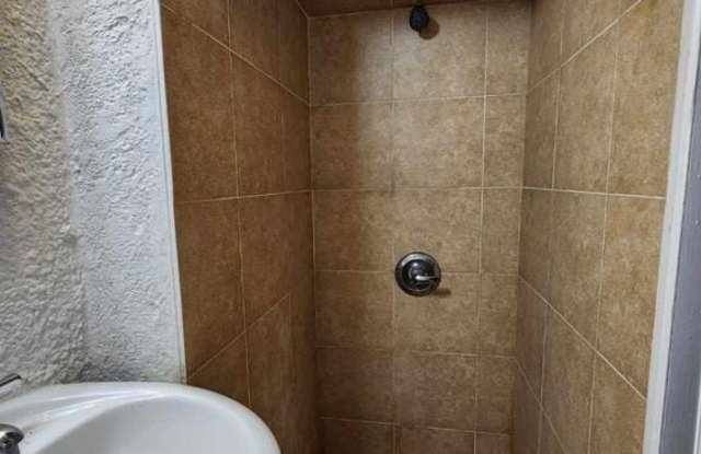 4522 SPRINGFIELD AVENUE