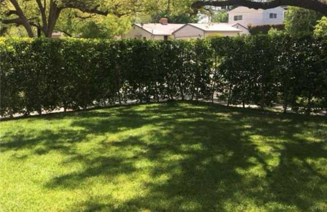 15537 La Maida Street