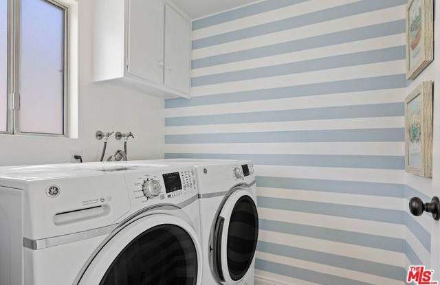 Photo of 4329 Redwood Avenue