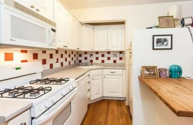 150 Beaconsfield Rd.