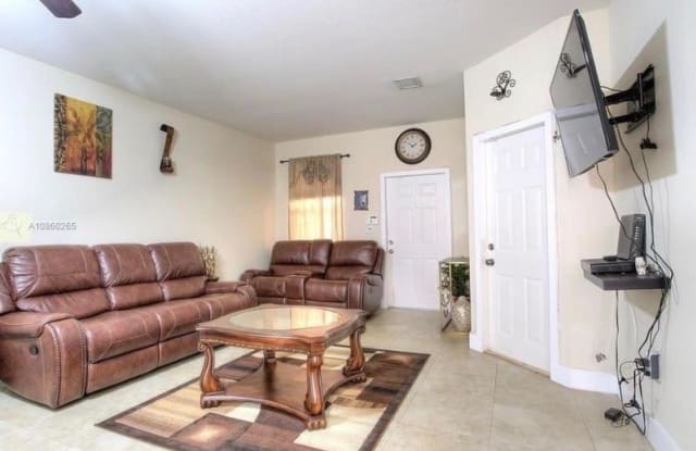 12505 SW 124th Ter 1 - 12505 SW 124th Terrace, Three Lakes, FL 33186