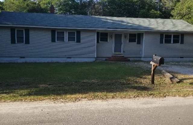 620 Jackson Street - 620 Jackson Street, Laurinburg, NC 28352