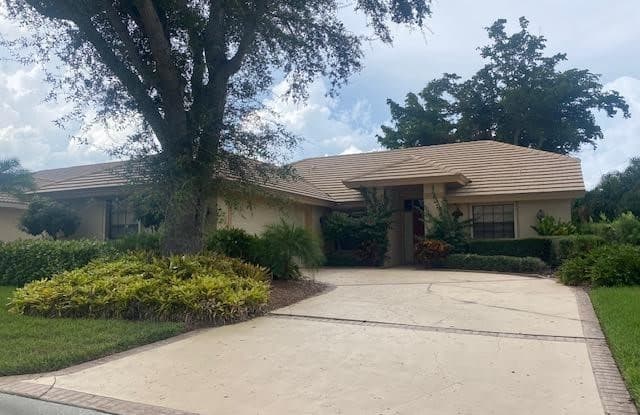 12772 Yacht Club Circle