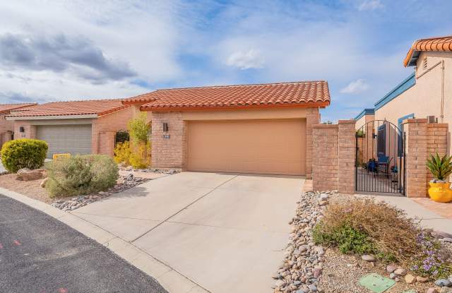 1640 W Vuelta Salvatierra