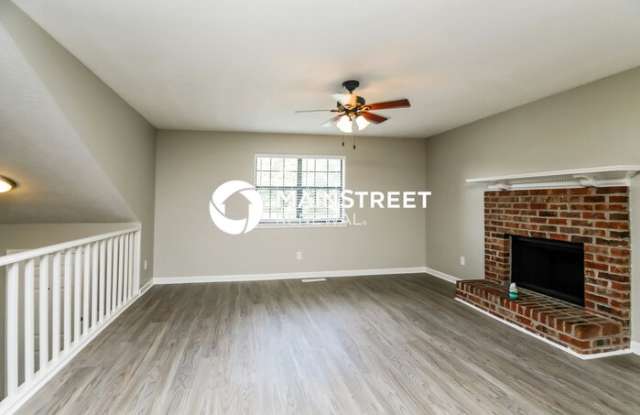 2212 Cedar Creek Lane