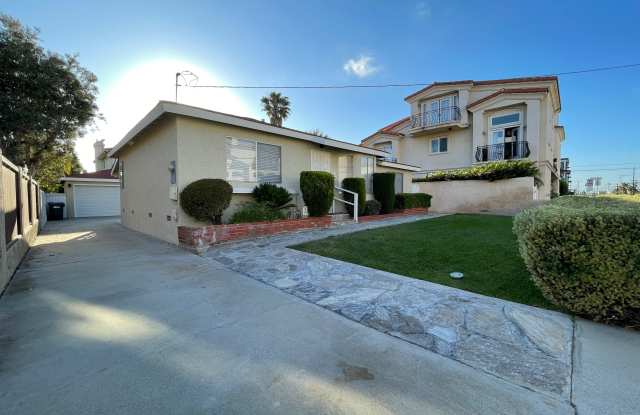 1607 Phelan Lane