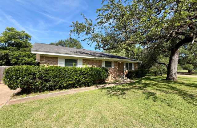 3310 MacArthur Dr.