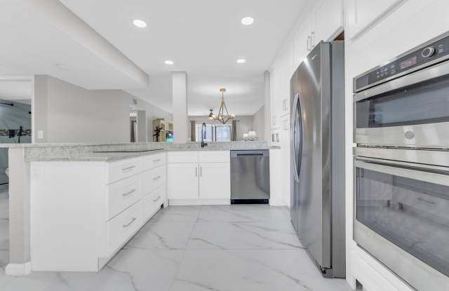 7192 Huntington Lane unit: 307