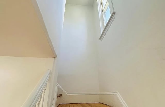 182 East Street