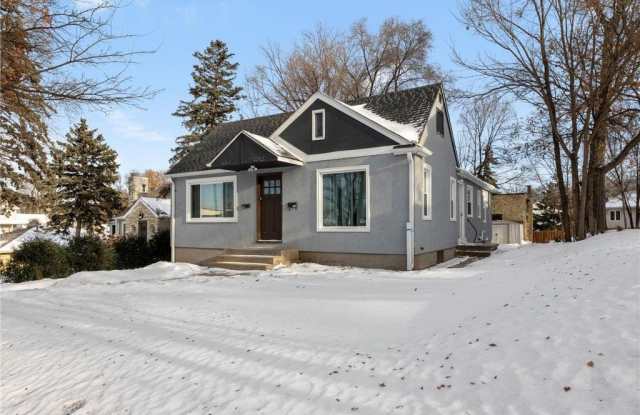 4042 Lake Road Avenue