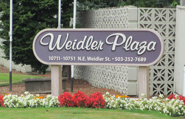 Photo of Weidler Plaza