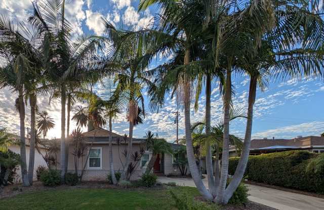 Photo of Great 3B/2BA House in Allied Gardens with a Pool!