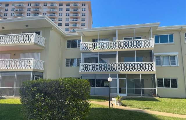 450 Golden Isles Dr