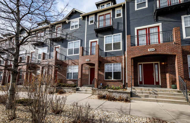 Fully Furnished Downtown 2 Bed, 4 Bath Executive Townhouse