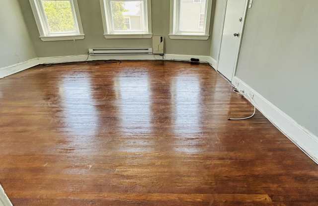 7437 Oxford Avenue - 4