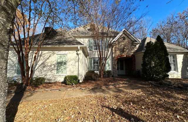 4 Bedroom/3 bath home in Lakeland Now Available