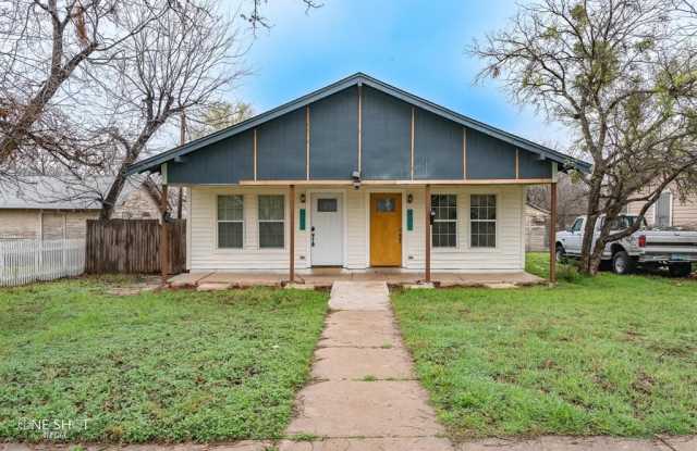 917 Peach Street - 917 Peach Street, Abilene, TX 79602