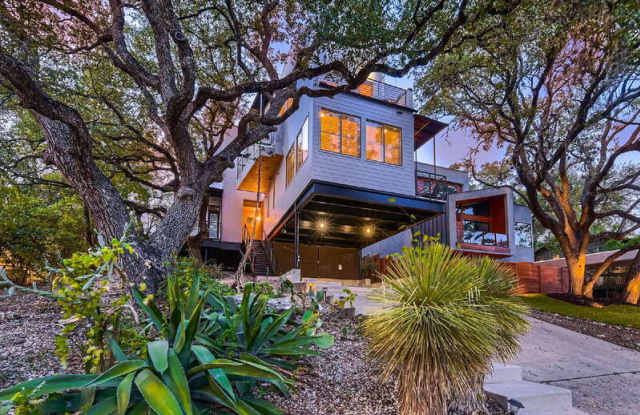 2612 Carnarvon Lane Unit A