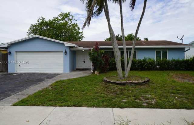 8105 NW 74th Ter