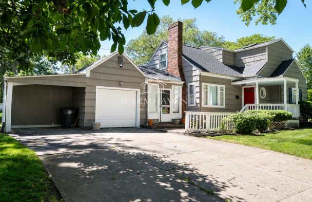 302 North Pershing Avenue