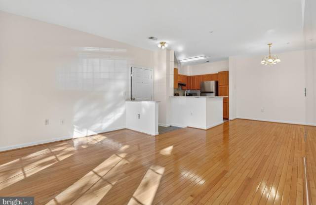 4142 FOUNTAINSIDE Lane unit: 104