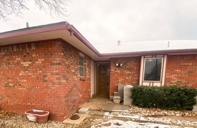 Spacious 4 Bed, 2 Bath Home in Lubbock, TX