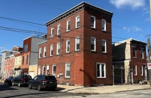 2198-98 E HUNTINGDON STREET