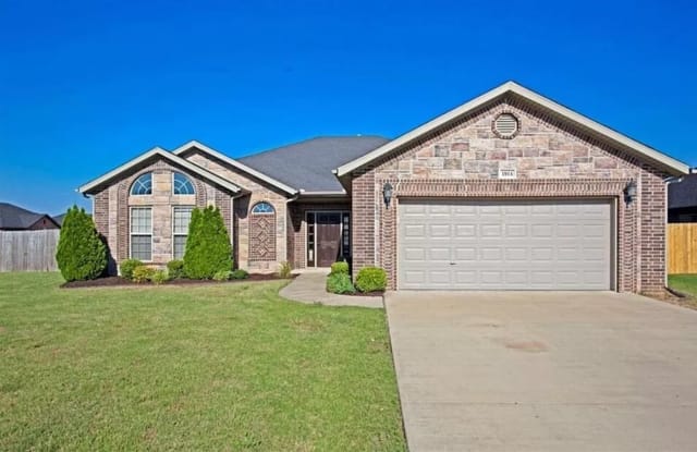 1914 Sw Birch St - 1914 Southwest Birch, Bentonville, AR 72713