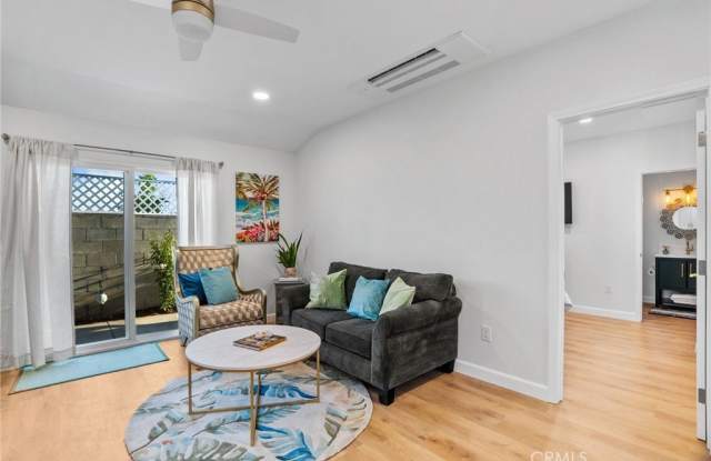 426 W Jacaranda Place