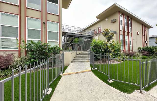 6446 Lexington Avenue