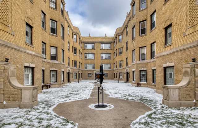 7377 North Damen Ave - I1