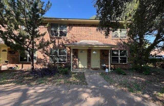 Photo of 511 N Brazos Street