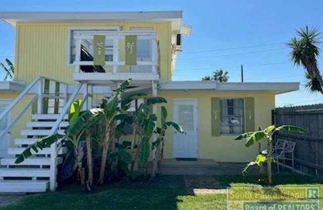 202 N Yturria St.