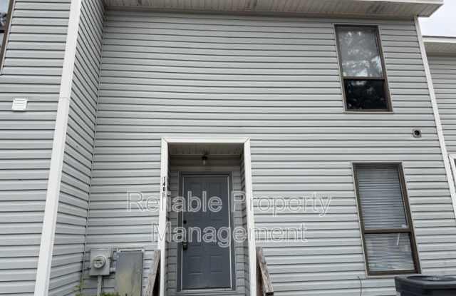 1405 Tangora Ln