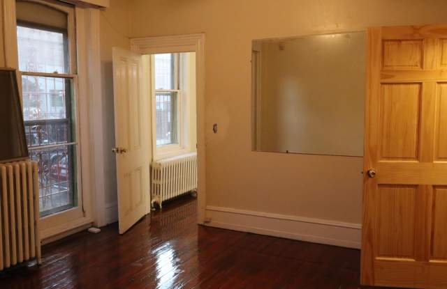 Photo of 110 South 42nd Street - 1R