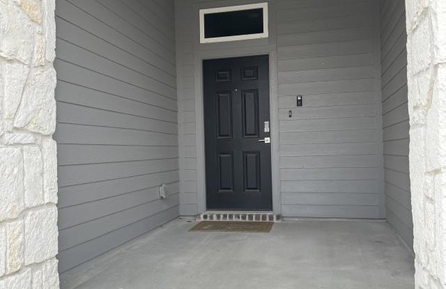 1216 Bending Branch Way