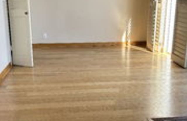 10465 Eastborne Avenue