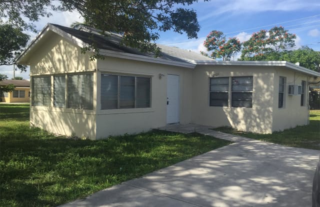 2121 NW 28 STREET - 2121 Northwest 28th Street, Oakland Park, FL 33311